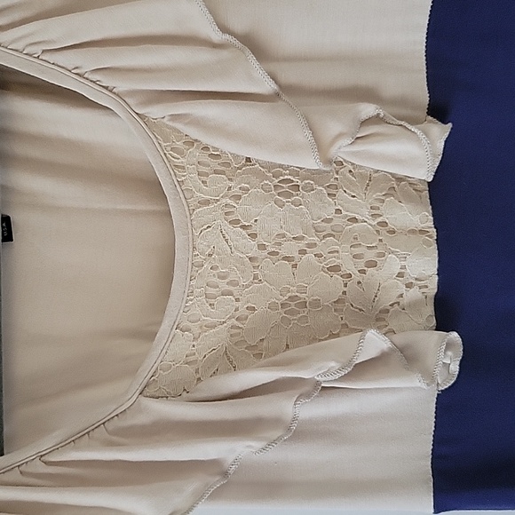 Soprano flowy colorblock with front crochet detail size XS in taupe/navy color - Picture 2 of 3